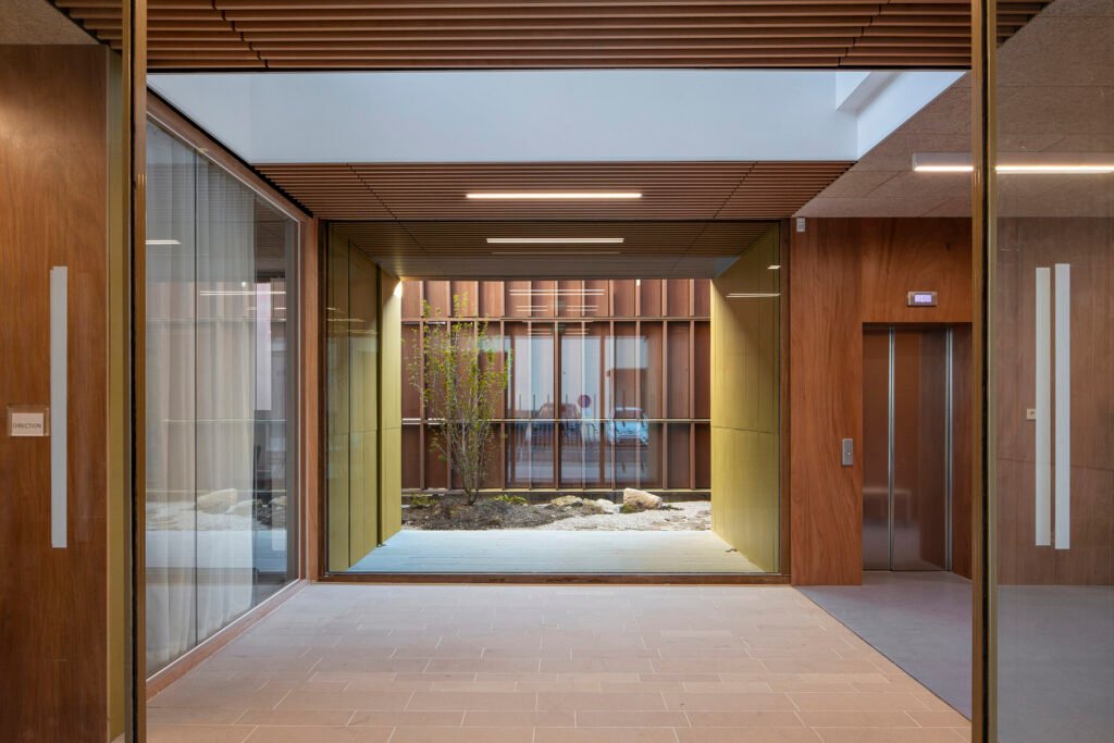 Crèche et Médiathèque de Jouets / a+samueldelmas architectes