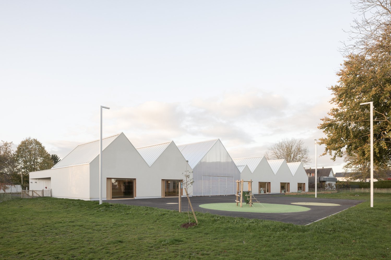 École Maternelle à Saint-Ouen-du-Tilleul / ACAU Architectes