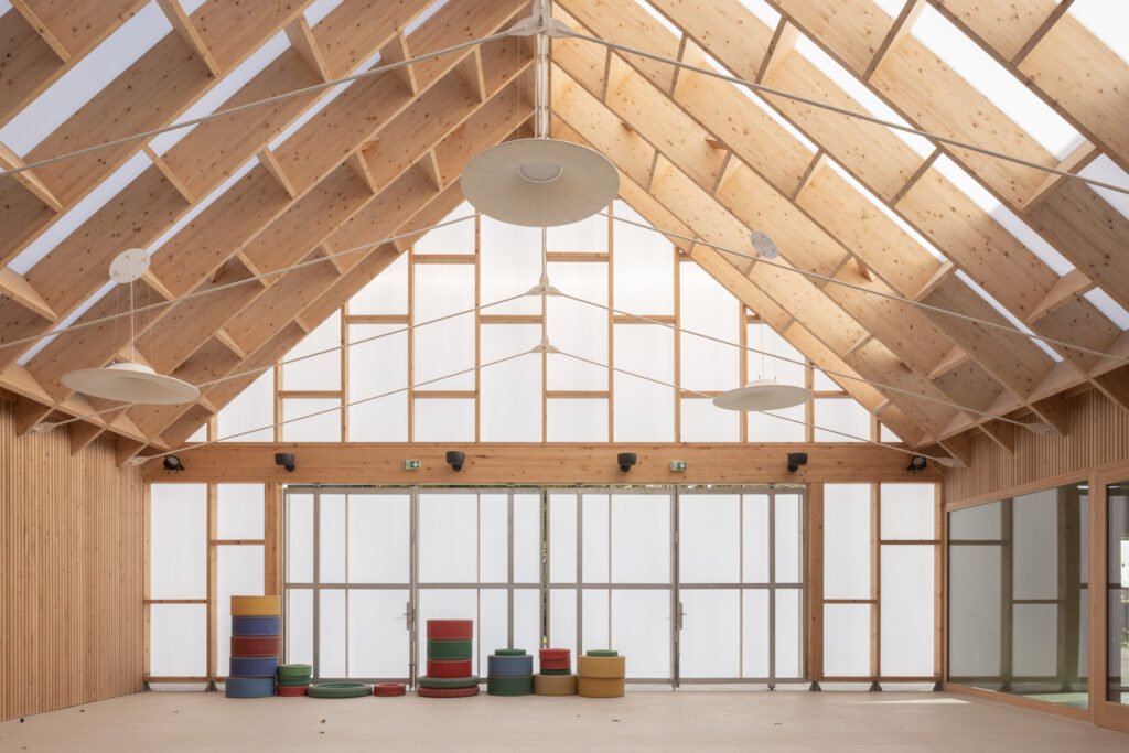 École Maternelle à Saint-Ouen-du-Tilleul / ACAU Architectes