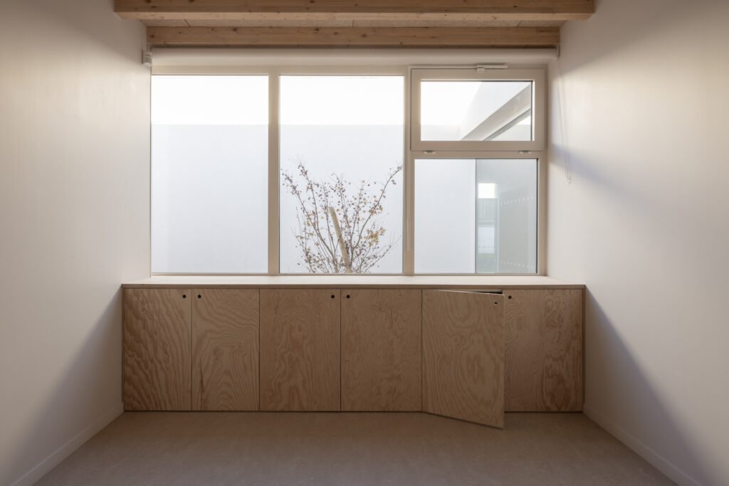 École Maternelle à Saint-Ouen-du-Tilleul / ACAU Architectes
