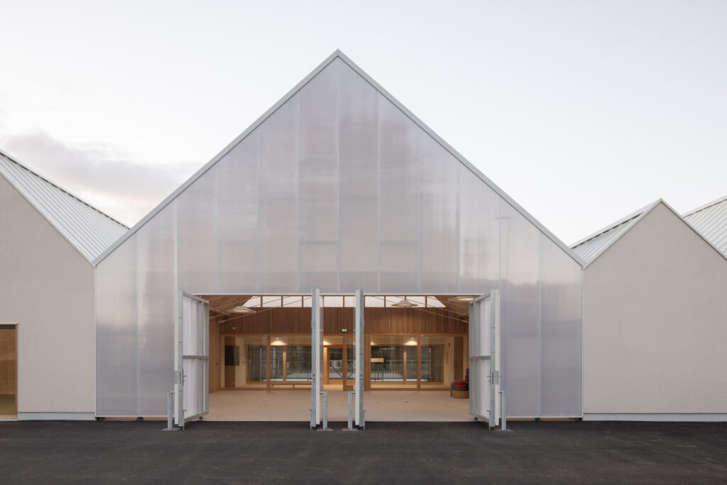 École Maternelle à Saint-Ouen-du-Tilleul / ACAU Architectes
