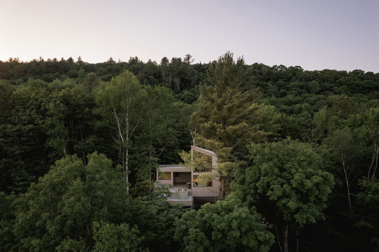 La Cime Chalet / NatureHumaine