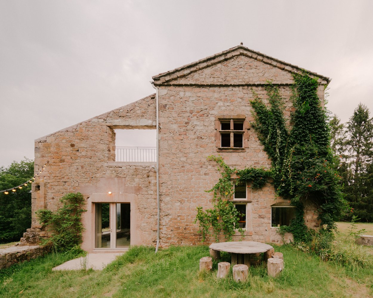 la-fage-une-maison-dans-une-maison-plan-común-5 LA FAGE, une maison dans une maison / Plan Común