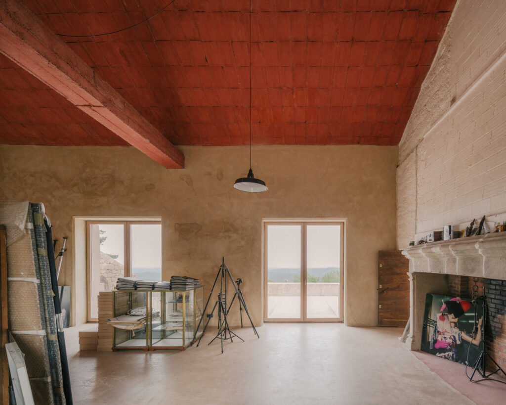 LA FAGE, une maison dans une maison / Plan Común