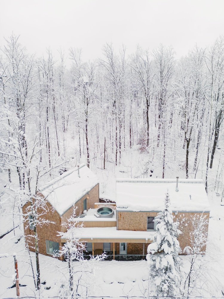 La Maison des Frères Tino / Quinzhee Architecture