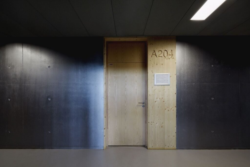 Lycée Fernand et Nadia Léger / toa | architectes associés