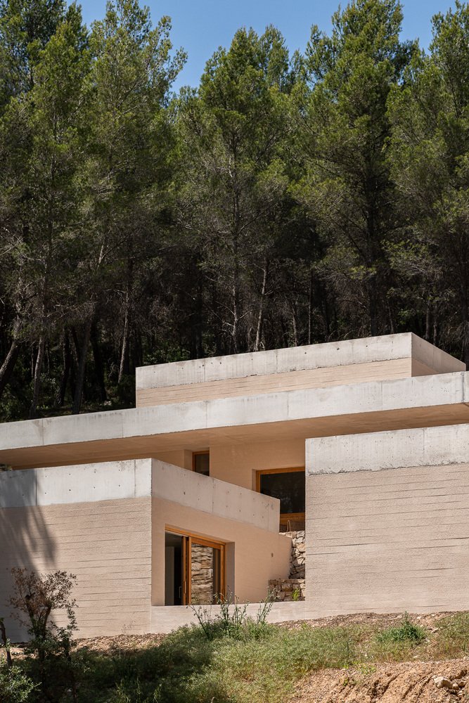 Maison dans la Forêt de Pins / AT architectes