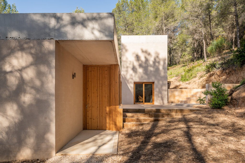 Maison dans la Forêt de Pins / AT architectes