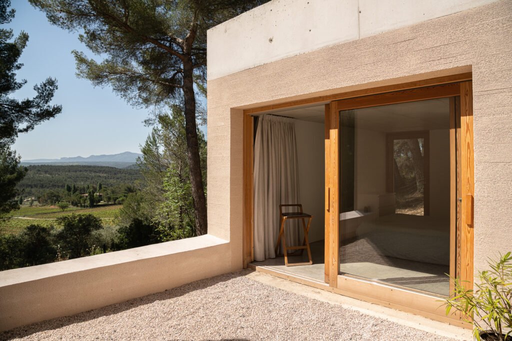 Maison dans la Forêt de Pins / AT architectes
