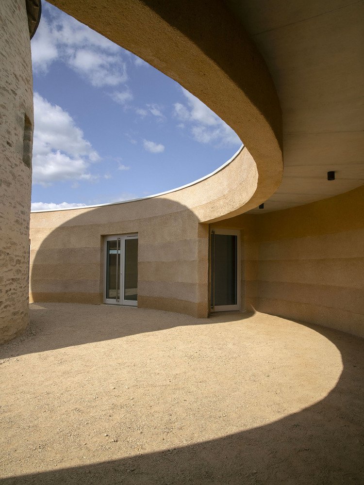 Rénovation du Moulin et Construction de la Cave / Carmen Maurice Architecture