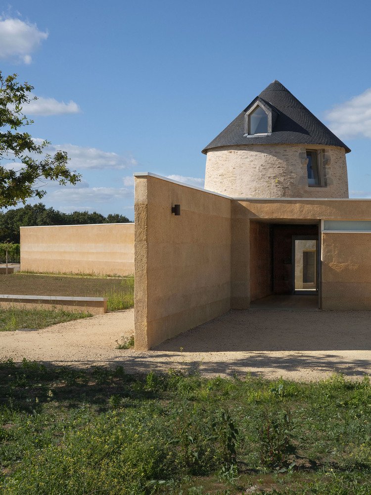 Rénovation du Moulin et Construction de la Cave / Carmen Maurice Architecture