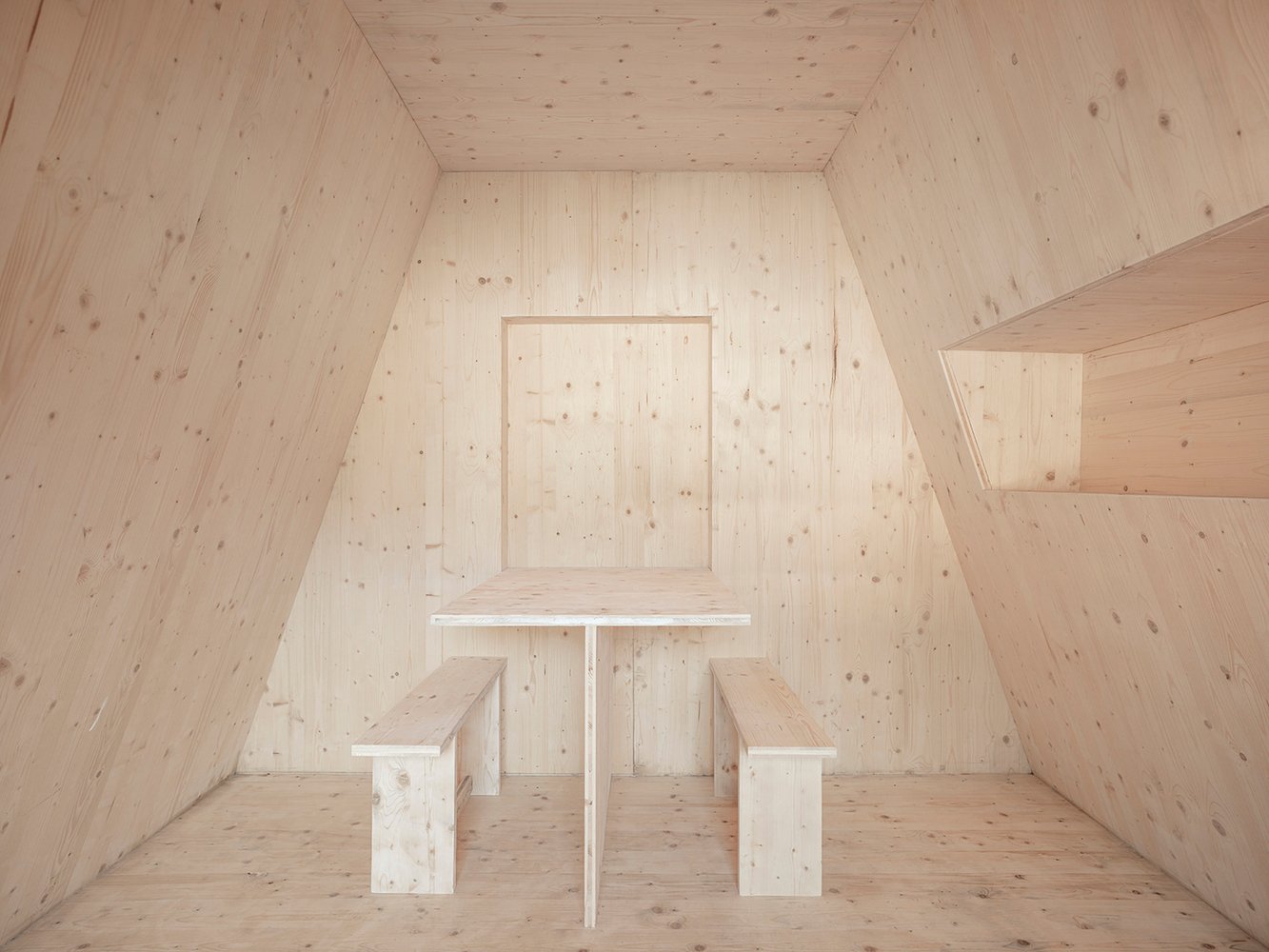 sculpture-habitable-thérèse-bureau-5 Sculpture Habitable Thérèse / BUREAU (Daniel Zamarbide, Carine Pimenta, Galliane Zamarbide)