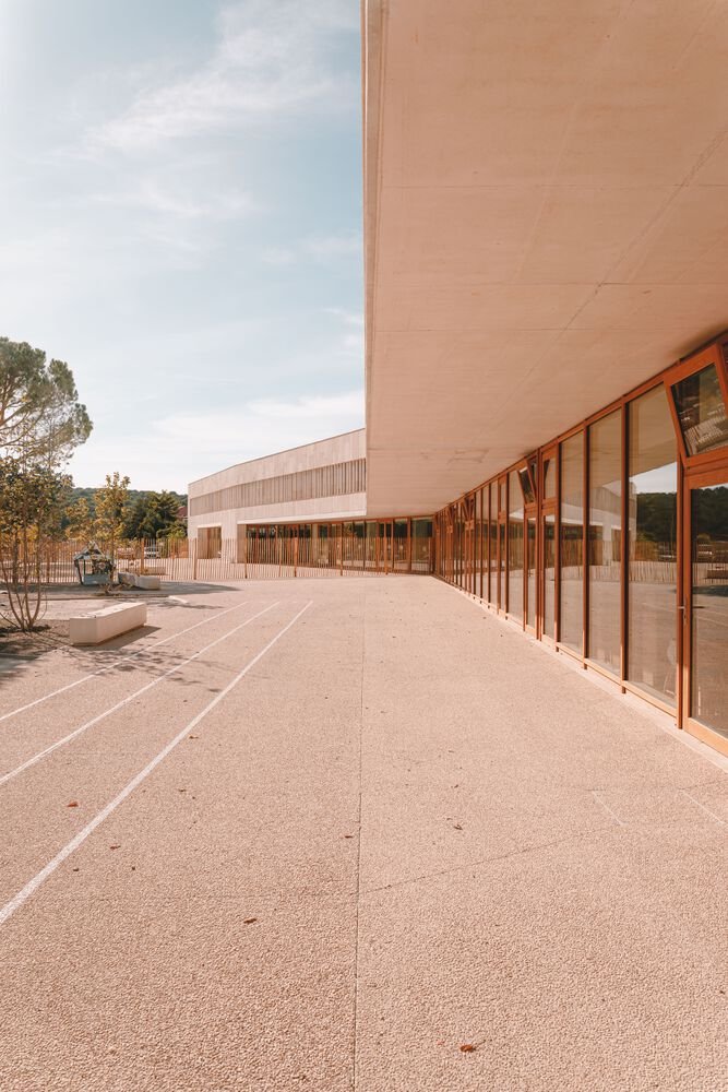 Bâtiment Fossile à l’École de Cabriès / Amelia Tavella Architectes