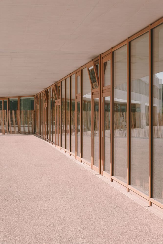 Bâtiment Fossile à l’École de Cabriès / Amelia Tavella Architectes
