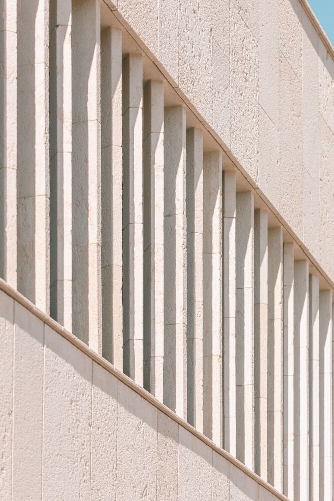 Bâtiment Fossile à l’École de Cabriès / Amelia Tavella Architectes