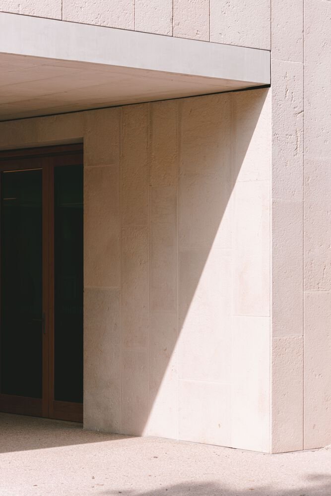 Bâtiment Fossile à l’École de Cabriès / Amelia Tavella Architectes