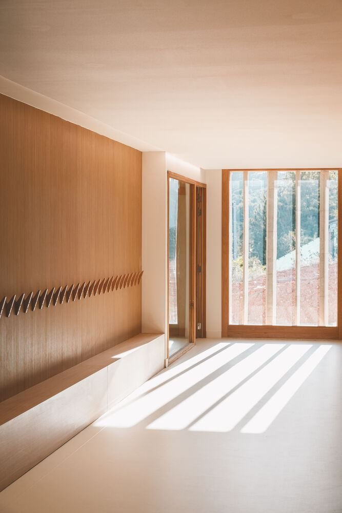 Bâtiment Fossile à l’École de Cabriès / Amelia Tavella Architectes